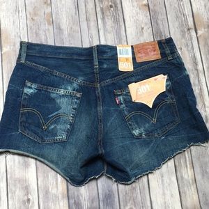 NWT Levi’s 501 jean shorts